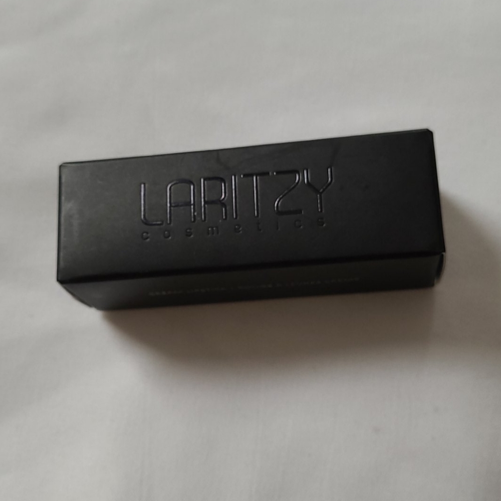 Laritzy cosmetic